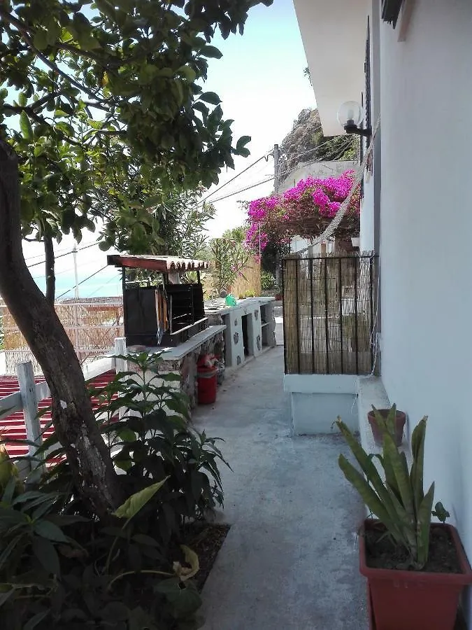 Villa Johnny And Mary'S House Breathtaking View تاورمينا 0*,
